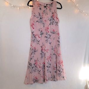 8• 🌷Women’s White House Black Market Dress